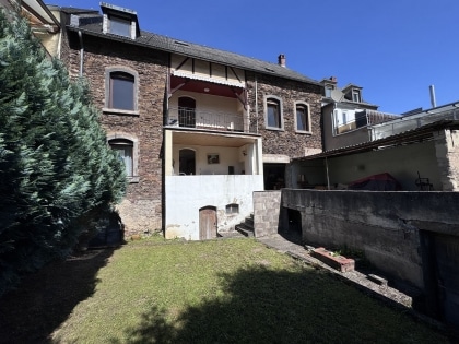 Handwerker an der Mosel aufgepasst! 
Groes Einfamilienhaus mit historisch wertvoller Fassade in Klotten!
