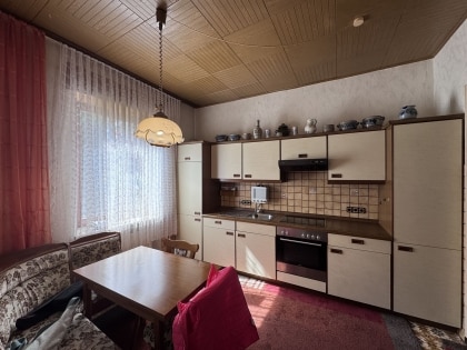 Handwerker an der Mosel aufgepasst! 
Gro�es Einfamilienhaus mit historisch wertvoller Fassade in Klotten!