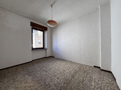 Handwerker an der Mosel aufgepasst! 
Gro�es Einfamilienhaus mit historisch wertvoller Fassade in Klotten!