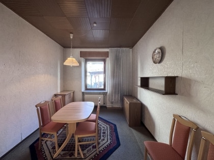 Handwerker an der Mosel aufgepasst! 
Gro�es Einfamilienhaus mit historisch wertvoller Fassade in Klotten!