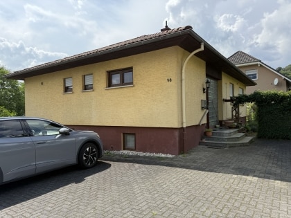 Hier wartet Ihr Einfamilienwohnhaus (Bungalow) auf Ihren Einzug in Feldrandlage der Gemeinde dersdorf