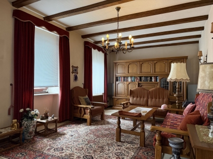 Historisches Einfamilienhaus mit viel Potenzial im Herzen von M�nstermaifeld