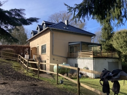 Idyllisch gelegenes Landhaus mit weitl�ufigen Weidefl�chen und eigenem Wald - ideal f�r Tierhalter!