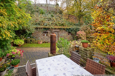 Idyllisches Einfamilienhaus mit Doppelgarage und wild-romantischem Garten zwischen Adenau und Mayen