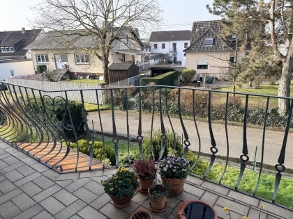 Ihr tolles neues Zuhause mit Extra-Einkommen: Erdgeschoss mit gro�em Garten bald frei - DG vermietet!