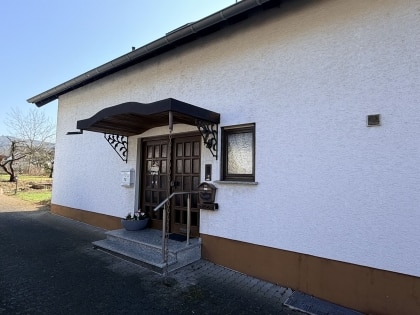 Ihr tolles neues Zuhause mit Extra-Einkommen: Erdgeschoss mit gro�em Garten bald frei - DG vermietet!