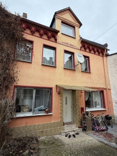 *Immobilienpaket* - Grundst�ck mit Entwicklungspotenzial und zwei vermietete Einfamilienh�user in L�f an der Mosel!