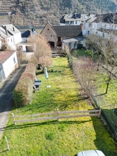 *Immobilienpaket* - Grundst�ck mit Entwicklungspotenzial und zwei vermietete Einfamilienh�user in L�f an der Mosel!