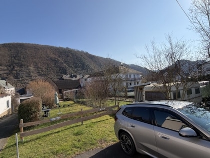 Investoren gesucht - Grundst�ck mit Entwicklungspotenzial und zwei vermietete Einfamilienh�user in L�f an der Mosel!