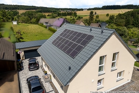 Junger Neubau aus 2023 mit Doppelgarage und groem Grundstck in Retterath/Vulkaneifel