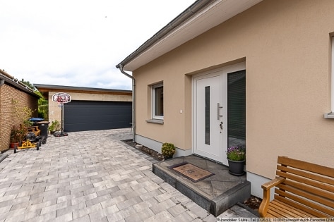 Junger Neubau aus 2023 mit Doppelgarage und groem Grundstck in Retterath/Vulkaneifel