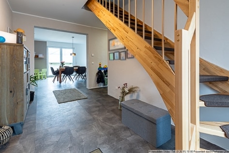 Junger Neubau aus 2023 mit Doppelgarage und groem Grundstck in Retterath/Vulkaneifel