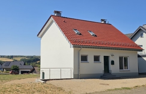 Kernsaniert und modernisiert - Ihr neues Zuhause mit Wohnkomfort auf Neubauniveau in der Eifel