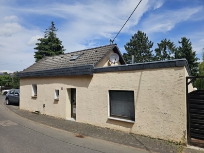 Kleines Bauernhaus zum Verlieben in ruhiger Dorfrandlage