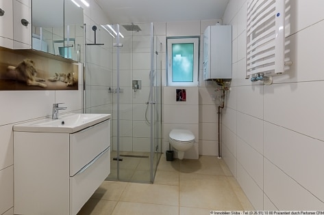 Kleines, kompaktes Tiny House mit Terrasse und Carport in Acht zwischen Mayen und Adenau