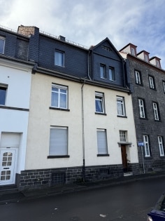 Leerstehendes Dreifamilienwohnhaus in zentraler Lage der Stadt Mayen (wurde nur von den Eigent�mern genutzt)