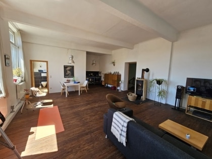 Markantes Wohnhaus mit Ferienhaus (8 Personen), auch ideal als Zweifamilienhaus