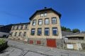 Markantes Wohnhaus mit Ferienhaus (8 Personen), auch ideal als Zweifamilienhaus