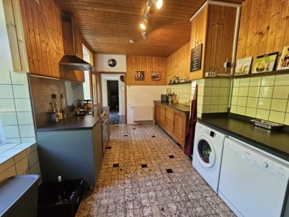 Markantes Wohnhaus mit Ferienhaus (8 Personen), auch ideal als Zweifamilienhaus