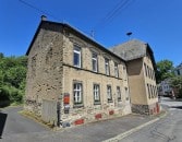 Markantes Wohnhaus mit Ferienhaus (8 Personen), auch ideal als Zweifamilienhaus