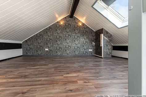 Mit Doppelgarage: Maisonette-Eigentumswohnung mit Panoramablick - Nhe Nrburgring