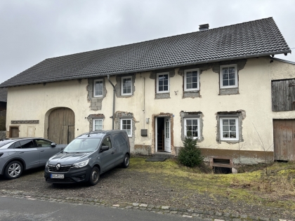 Mit ein paar Handgriffen im Auenbereich erhalten Sie hier Ihr kernsaniertes Einfamilienwohnhaus in ruhiger Lage