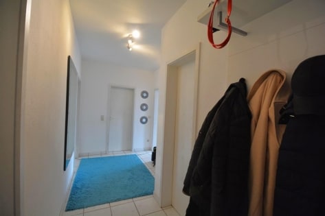 Moderne Dachgeschosswohnung mit Balkon, Parkplatz, Garage und schner Aussicht in Weitersburg