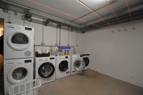 Moderne Dachgeschosswohnung mit Balkon, Parkplatz, Garage und schner Aussicht in Weitersburg