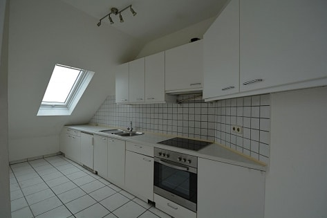 Moderne Dachgeschosswohnung mit Balkon, Parkplatz, Garage und sch�ner Aussicht in Weitersburg