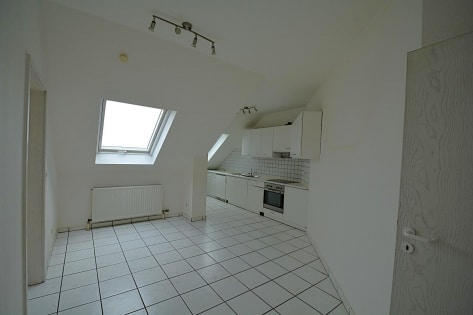 Moderne Dachgeschosswohnung mit Balkon, Parkplatz, Garage und sch�ner Aussicht in Weitersburg