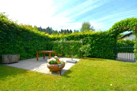 Moderner, ruhig gelegener und perfekt unterhaltener Ferienbungalow auf schnem Grundstck