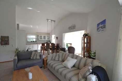 Moderner, ruhig gelegener und perfekt unterhaltener Ferienbungalow auf schnem Grundstck