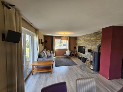 Modernes, freistehendes Einfamilienhaus in idyllischer Dorflage mit gro�em Grundst�ck und Weitblick