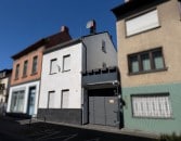 Modernisiertes Reihenhaus mit DG-Ausbau & Carport