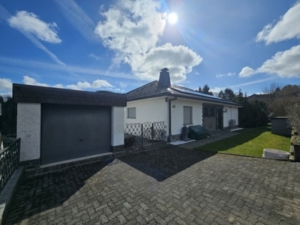 Nachhaltig Wohnen: Autarkes & hochwertiges Wohnhaus mit Einliegerwohnung und Weitblick