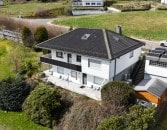 Nachhaltig Wohnen: Autarkes & hochwertiges Wohnhaus mit Einliegerwohnung und Weitblick