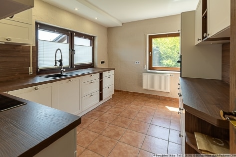 N�he N�rburgring: Gepflegtes Wohnhaus mit Doppelgarage und Garten in Welcherath