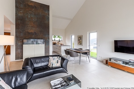 Neubau-Bungalow aus 2021 oberhalb von Adenau