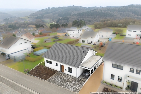 Neubau-Bungalow aus 2021 oberhalb von Adenau