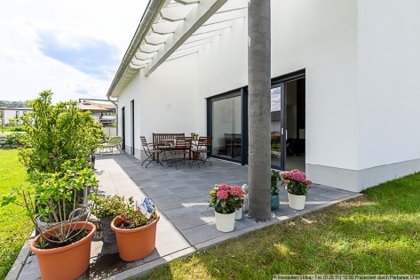 Neubau-Bungalow aus 2021 oberhalb von Adenau