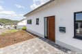 Neubau-Bungalow aus 2021 oberhalb von Adenau