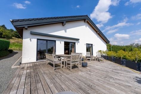 Neuwertiges Einfamilienwohnhaus (Bungalow) in unverbaubarer Aussichtslage der Gemeinde �dersdorf