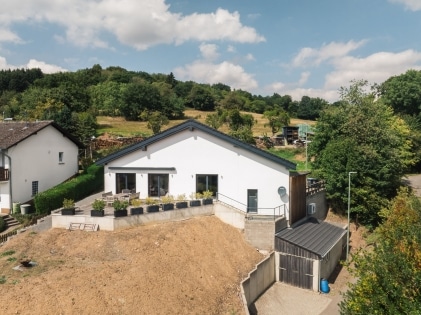 Neuwertiges Einfamilienwohnhaus (Bungalow) in unverbaubarer Aussichtslage der Gemeinde �dersdorf