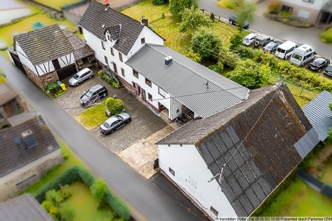 Nrburgring-Immobilie: Wohnhaus, Wohnung, Scheunen, Baupltze in Jammelshofen