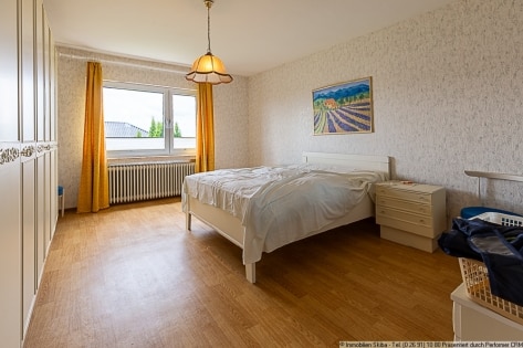 Ortsrandlage: Einfamilienhaus mit gro�em, ebenem Garten und Garage in der Vulkaneifel, N�he Ulmen