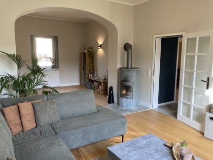 Pferdeliebhaber aufgepasst! Charmantes Landhaus in Naturgebiet mit Wiese, Pferdeboxen und Wald