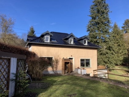 Pferdeliebhaber aufgepasst! Charmantes Landhaus in Naturgebiet mit Wiese, Pferdeboxen und Wald
