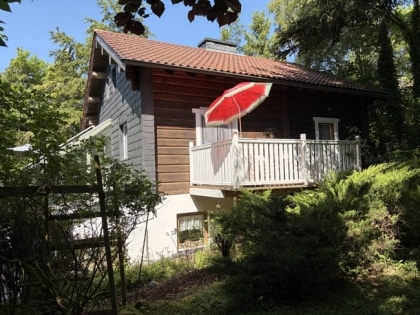 Pferdeliebhaber aufgepasst! Idyllisches Anwesen mit Holzblockhaus, Stallungen, Paddock & Weideland