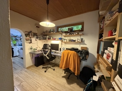 Pferdeliebhaber aufgepasst! Idyllisches Anwesen mit Holzblockhaus, Stallungen, Paddock & Weideland
