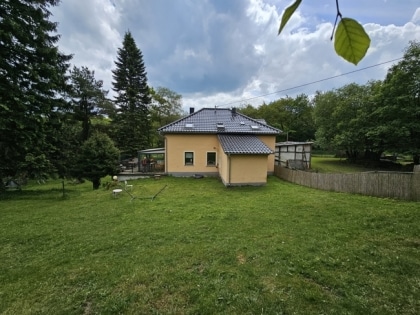 Pferdeliebhaber aufgepasst! Landhaus in Naturgebiet mit Wiese und Pferdeboxen